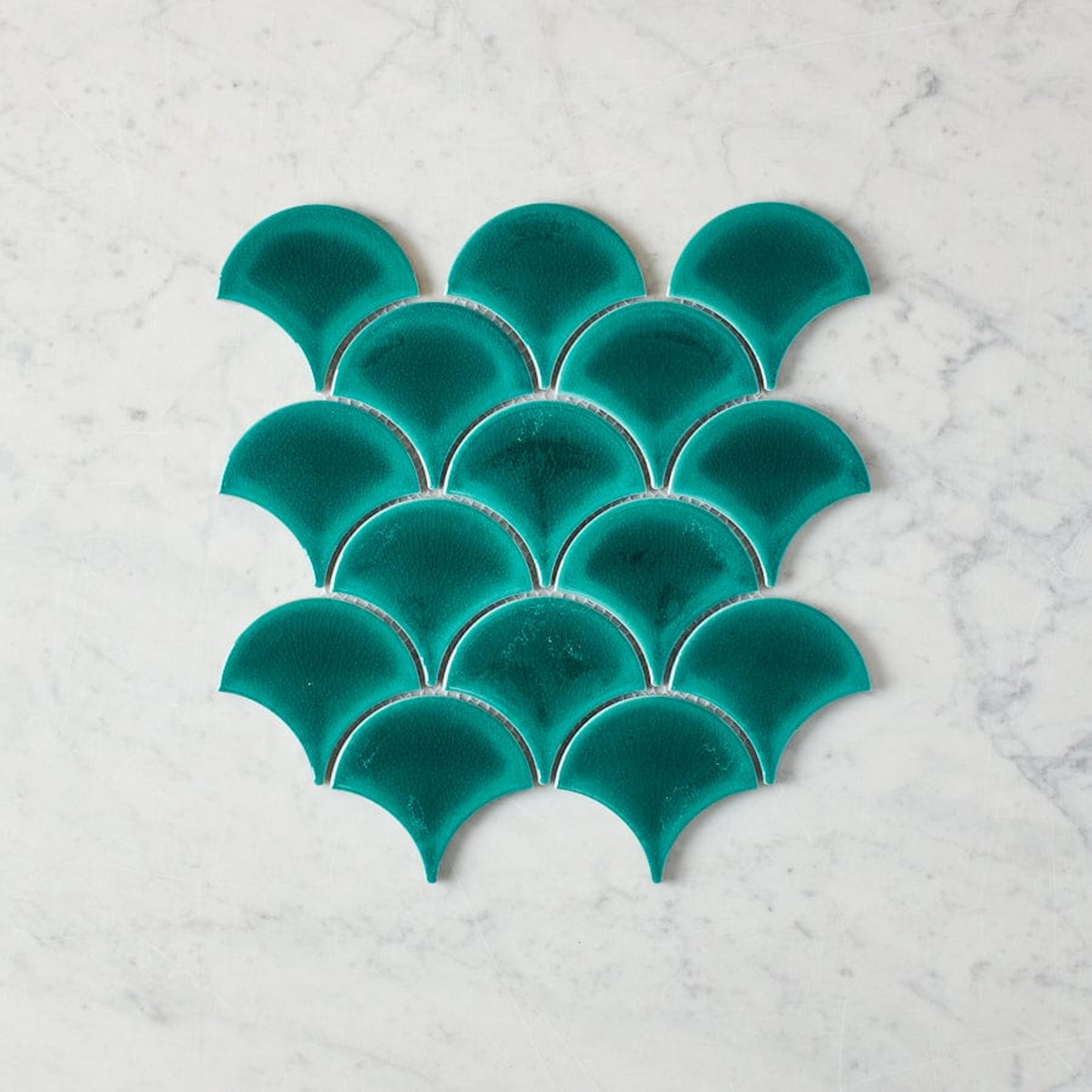 Pacific Greenwood TILE Coral Bay Gloss Teal Fish Scale Tile