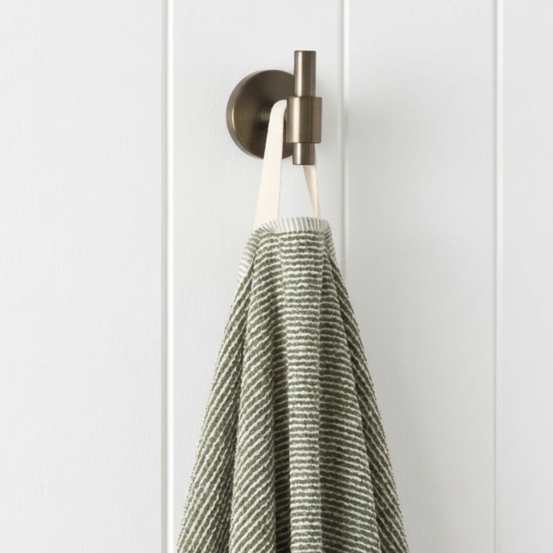 Melbourne Robe Hook Antique Brass | Yabby