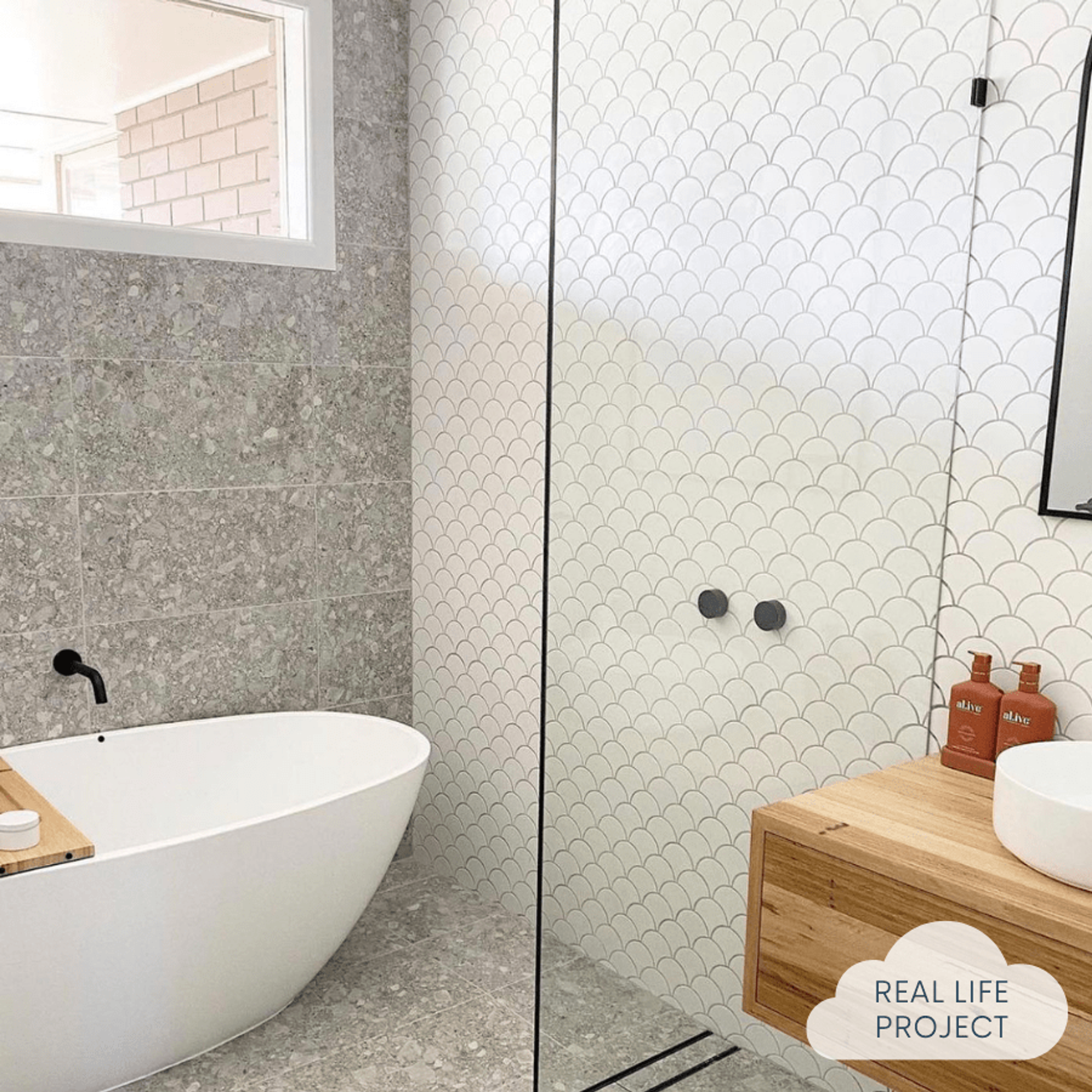 Pacific Greenwood TILE Coral Bay Matte White Fish Scale Tile