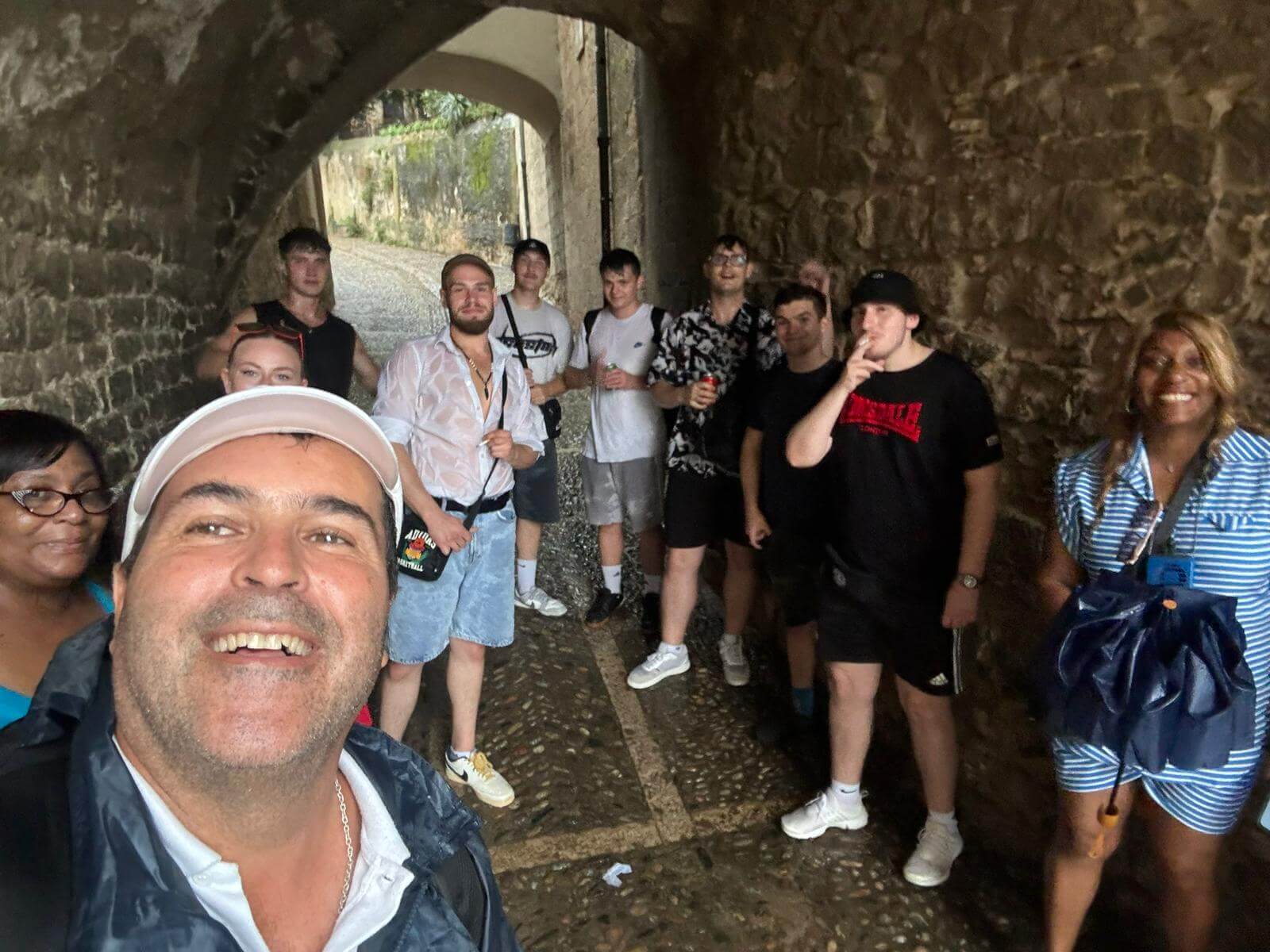 Momento de recorrido turístico en ciudad
