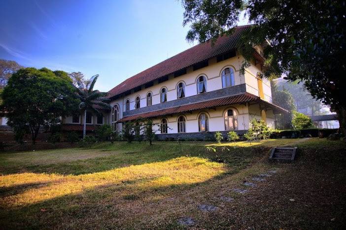 Foto: Biara Skolastikat Ordo Salib Suci, Pratista Kumara Warabrata, Jl. Sultan Agung No. 2 Bandung