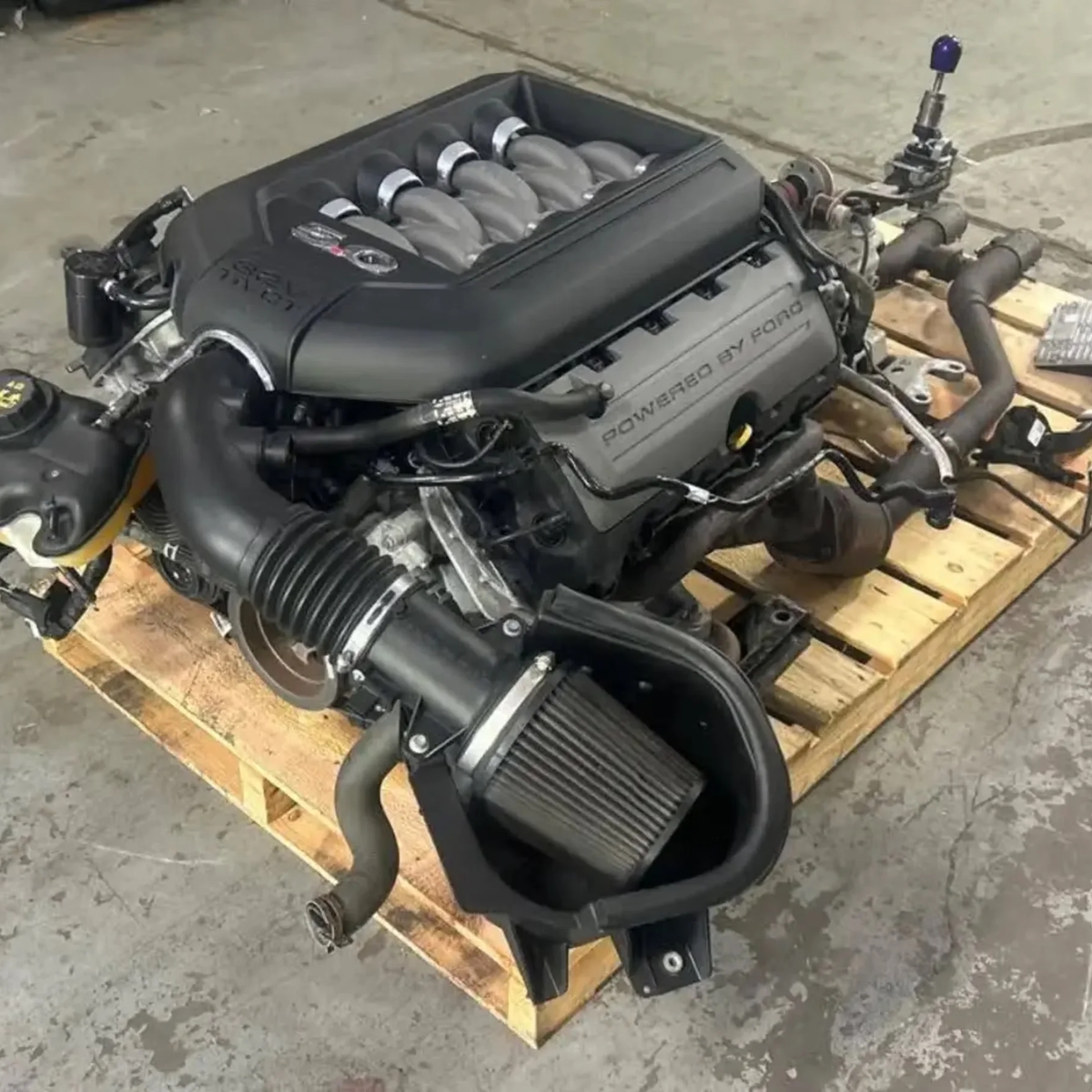 Ford Coyote Gen-2 5.0 L V8 engine paired with the MT82 6-speed manual transmission For Sale | Ford | Melbourne | Ad gallery (SEO) | 1