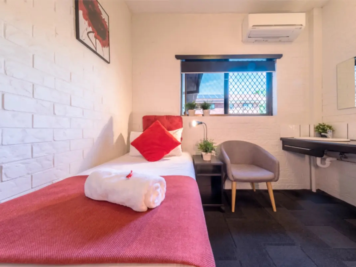 Boarding Residence Avail Now | Renting out a room | Brisbane | Ad gallery (SEO) | 2