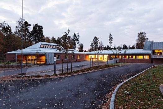 Eik bo-og behandlingssenter (foto: Anthony Hopkins)