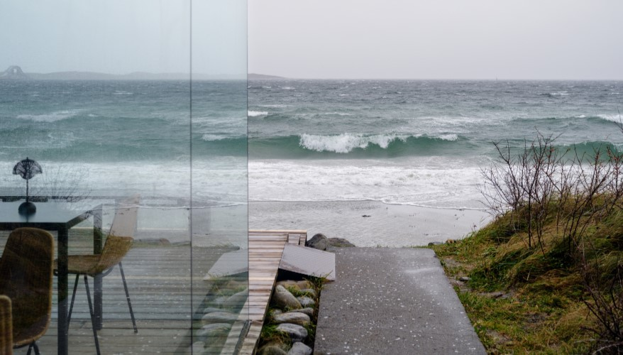 Stokkøya (ASV prosjekt). Har du fritidsulykkeforsikring er dekket både på reise hit og på hjemmekontoret.