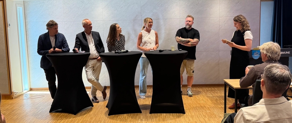 Fra "Arkitektur er mer enn smak" møtet i bystyresalen i Arendal.