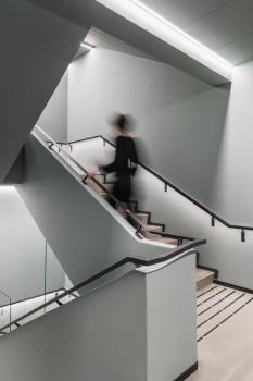 T 12 Schjødt- renovert trapperom