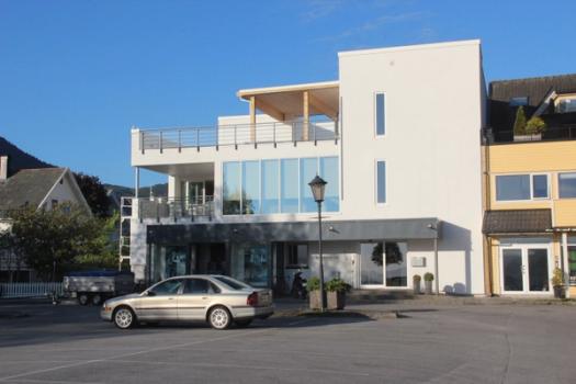 Eidsgata 5, Nordfjordeid