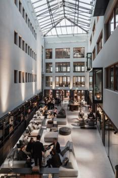 T 12 Advokatkontoret Schjødt -atrium- akustikkpuss