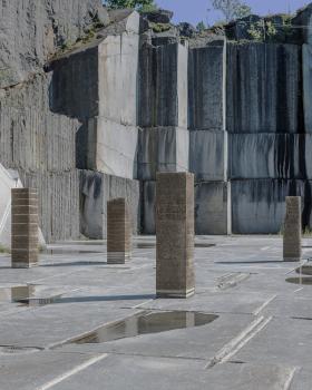 Borrowed Land - Stampet Jord, med CLAYA og Ask Holmen