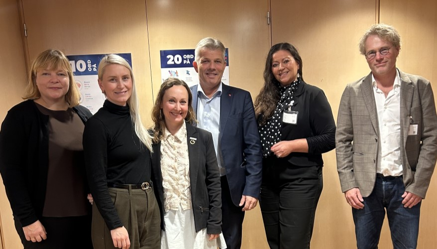 Fra venstre: Kaja K. Geiran (NIL), Line Oma (NLA), Silje A. Sæverud (Afag), statsråd Bjørnar Skjæran, Tina Larsen (NAL) og Steinar Skjerdingstad (AiN)