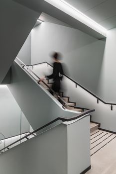 T 12 Schjødt- renovert trapperom