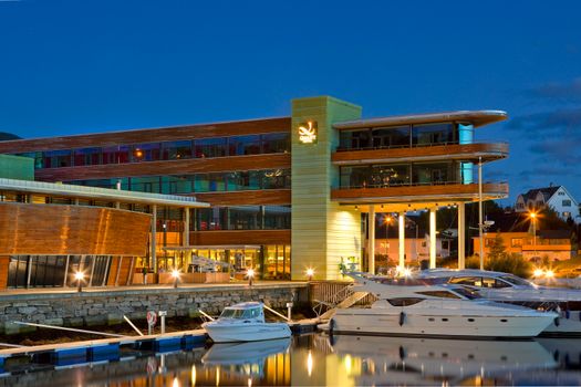 ULSTEIN HOTELL OG KULTURSKULE