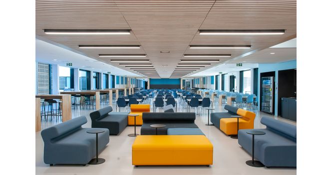 Elverum videregående skole, kantine. Totalrehabilitering eksisterende skolebygg