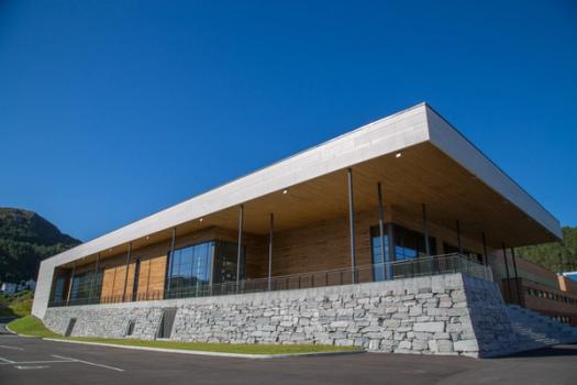 Sunnmørsbadet, 6090 Fosnavåg