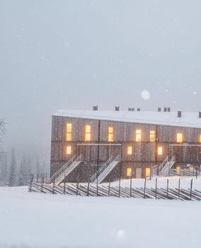 Leilighetsbygg, Høgevarde