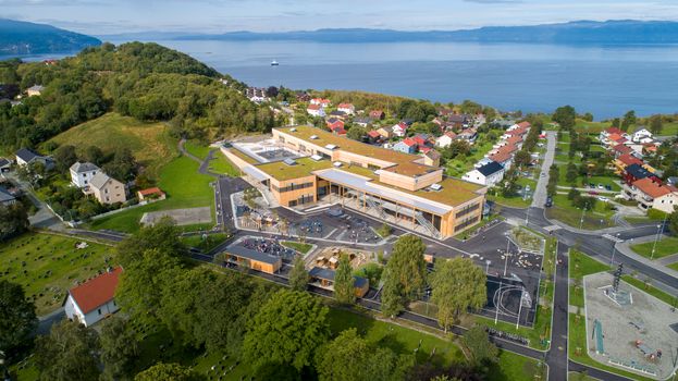 Lade skole og flerbrukshall. Foto: synlig.no