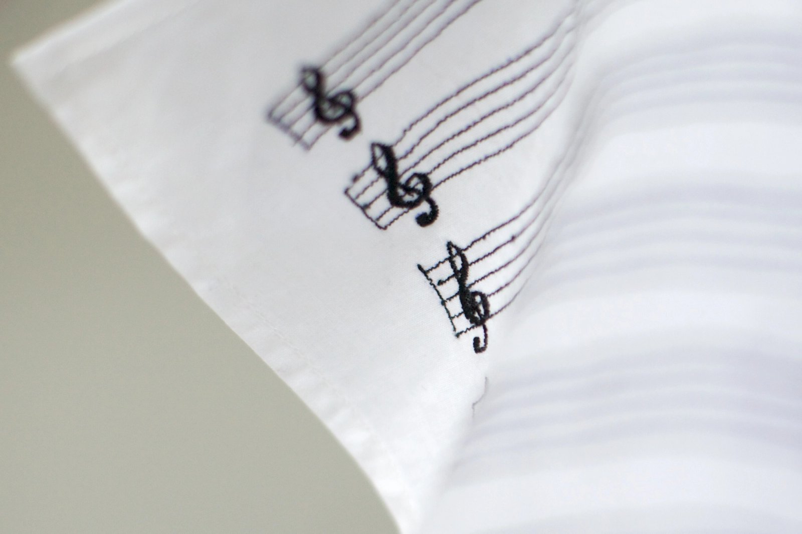 MUSICAL HANKY