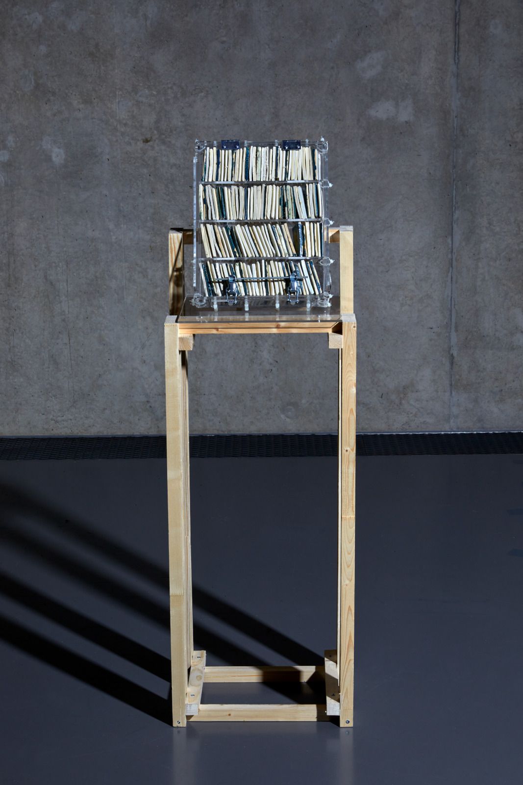 J'ai fabriqué des catelles de sel pour en faire un portail, projet de diplome de lou tivollier, Master Espace & communication 2022, HEAD – Genève