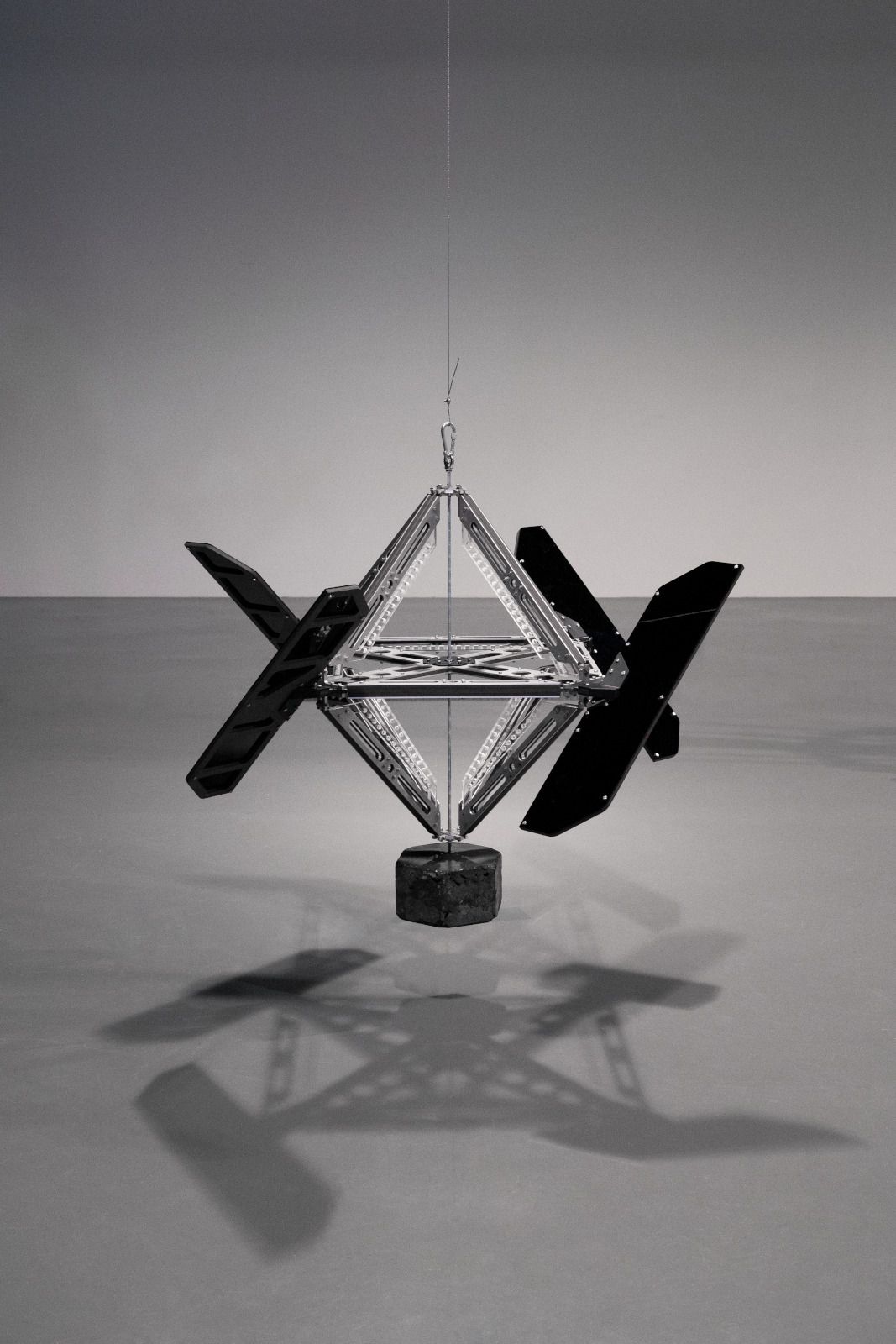 Longtemps, nous nous sommes tus ensemble, projet de diplôme de Nessim Kaufmann, Master Espace & Communication HEAD Genève, 2022