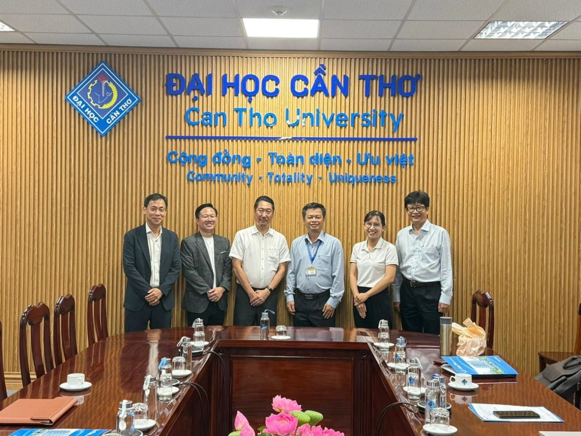 689Cloud và Đại học Cần Thơ trao đổi cơ hội hợp tác về AI, bảo mật dữ liệu