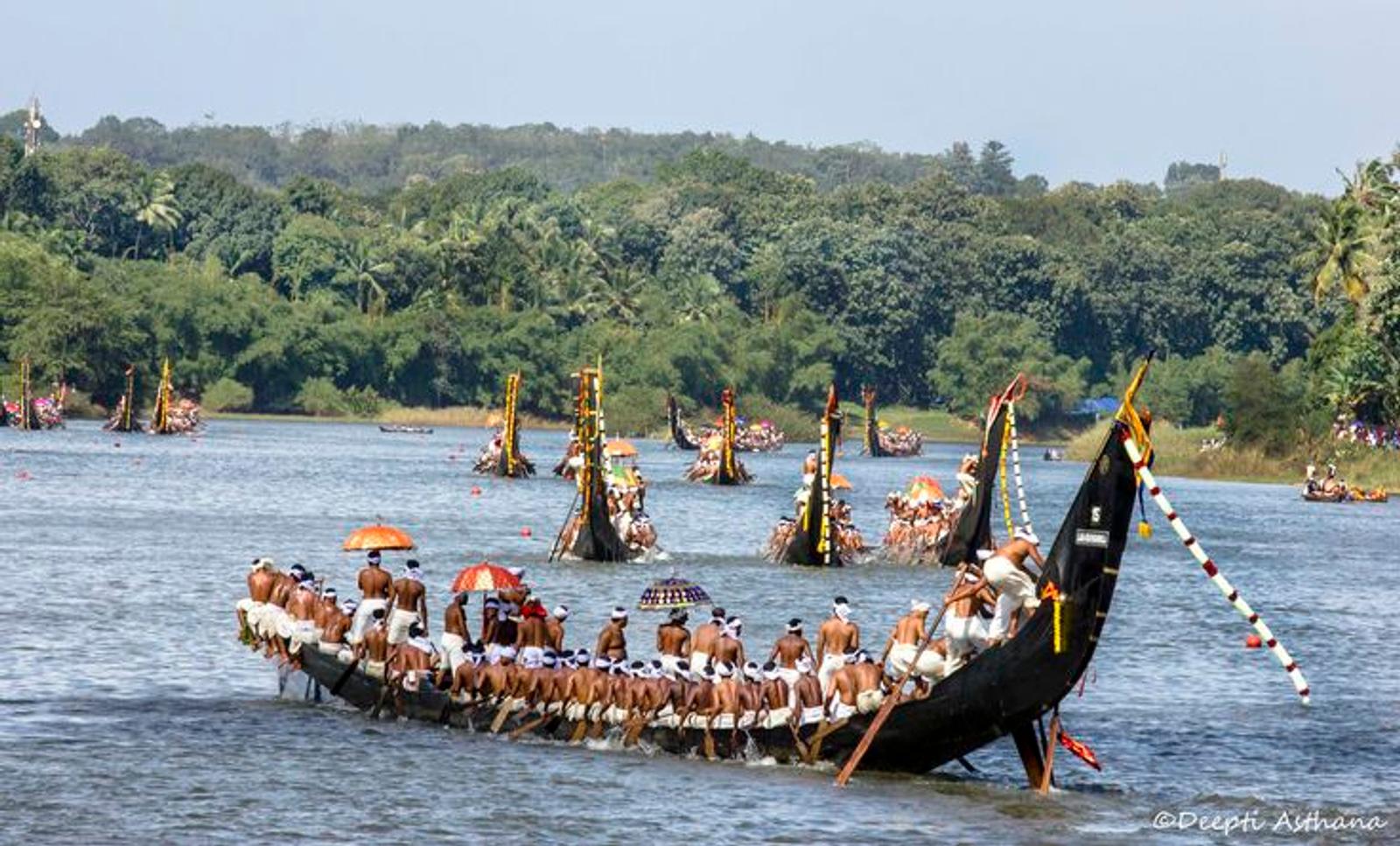 Corporate snake-boat race