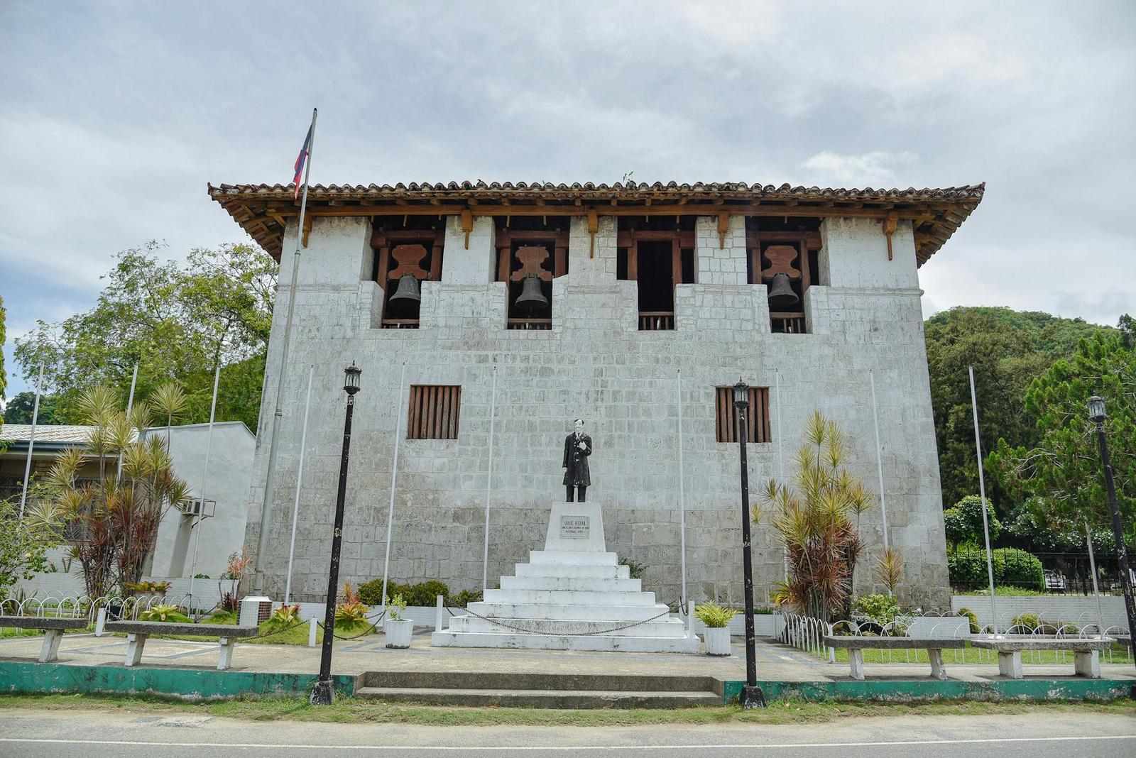 El Gran Baluarte de Boljoon, a prominent landmark in Cebu, Philippines