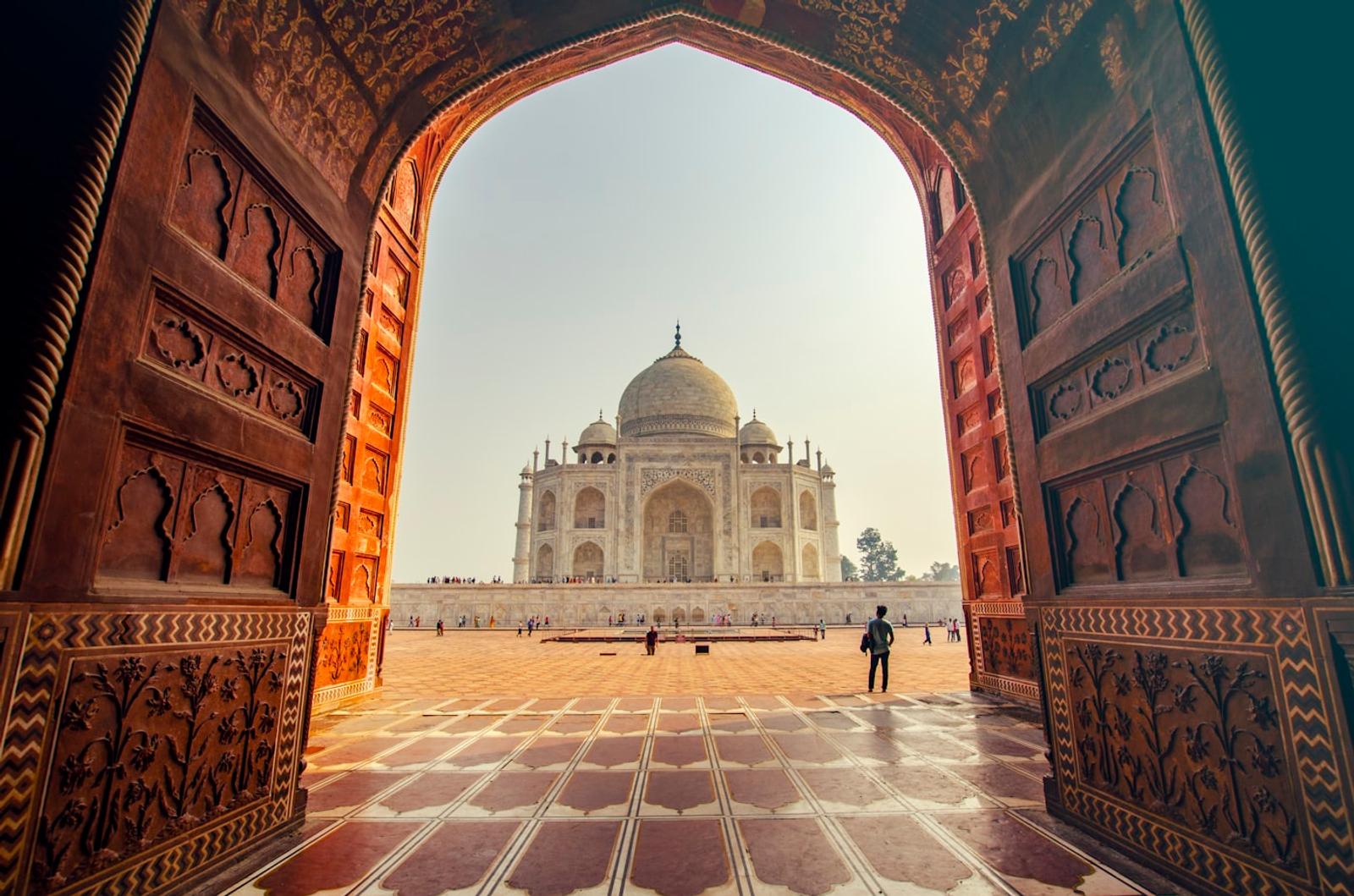 Delhi → Agra, architectural heritage (UNESCO sites)