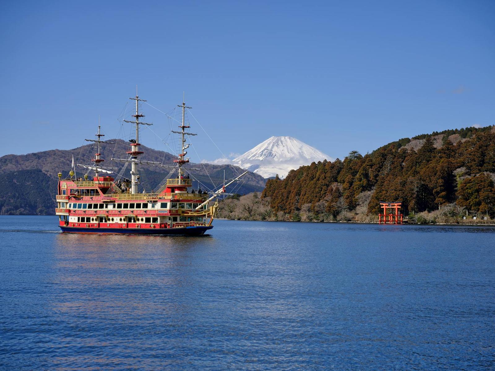 Fuji Hakone Lake Ashi — Japan