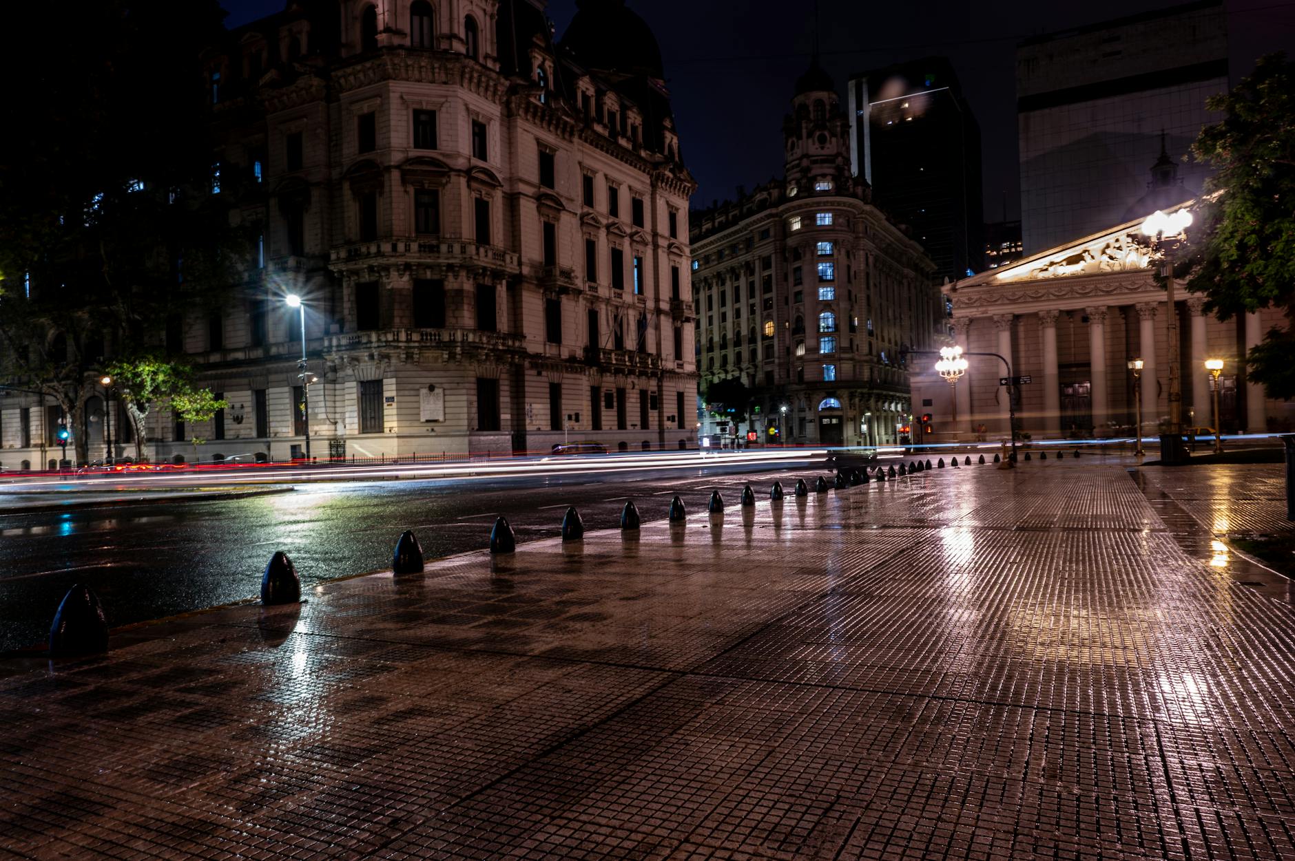 Argentina architecture at night