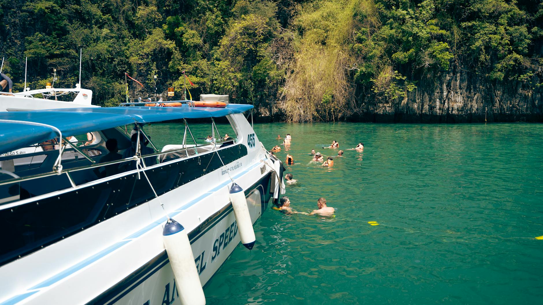 PHI PHI ISLAND TOUR WITH LUNCH BY SHARED SPEED BOAT, Thailand
