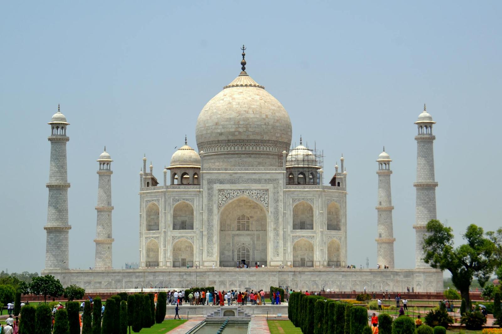Agra architecture at night