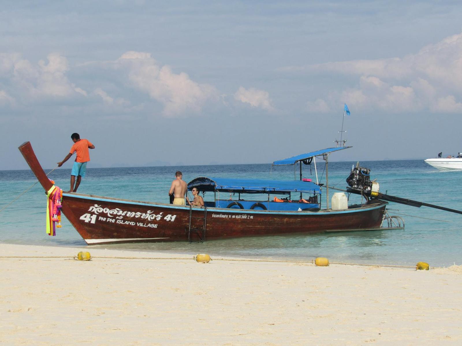 4 Island & Phi Phi Tours, Thailand