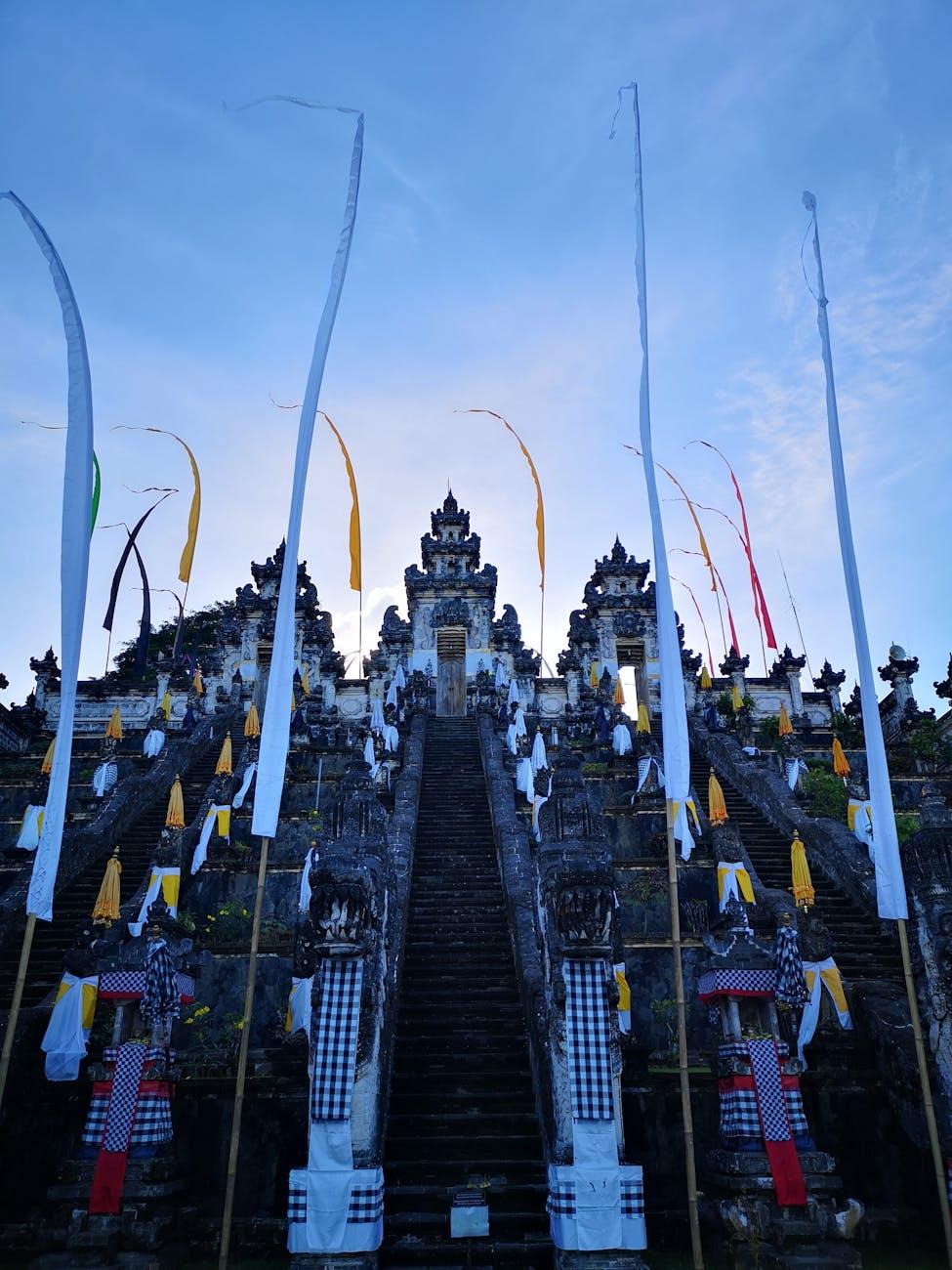 Pura Lempuyang — Indonesia