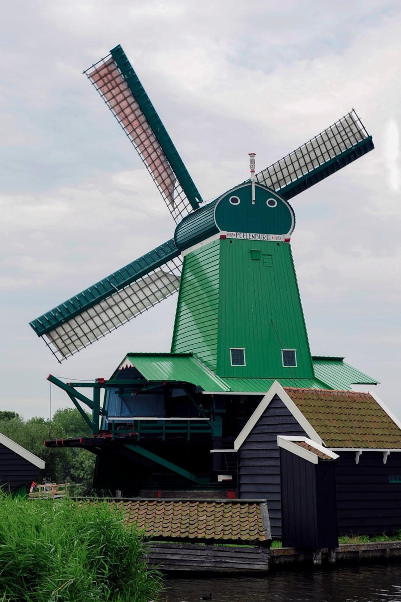 Keukenhof Zaanse Schans Windmills — Switzerland