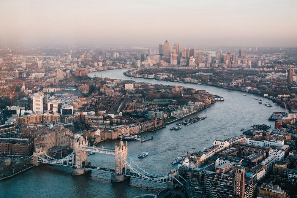 Thames dinner cruise