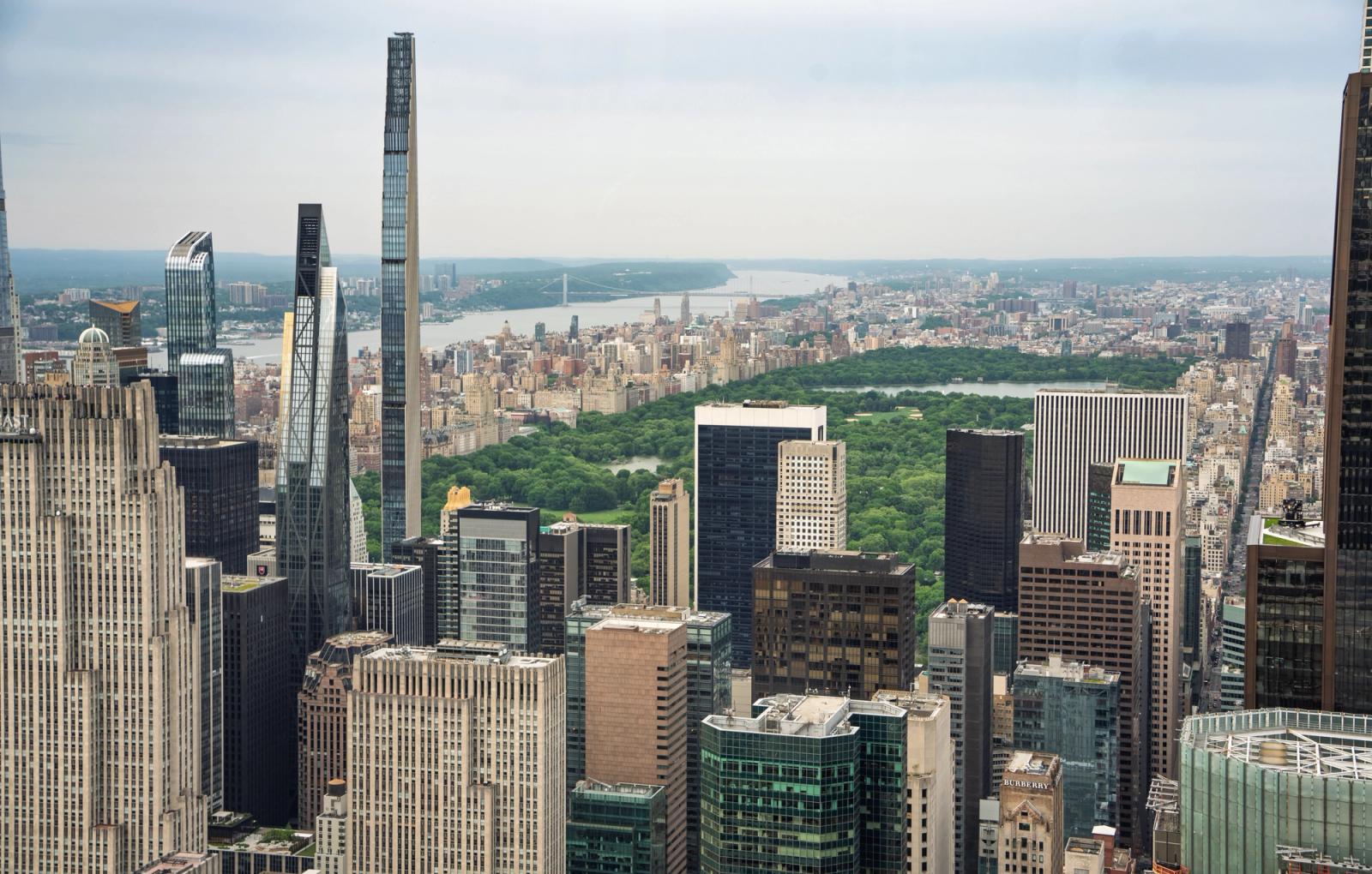 High-angle view of Midtown Manhattan with Central Park and skyscrapers in New York City
