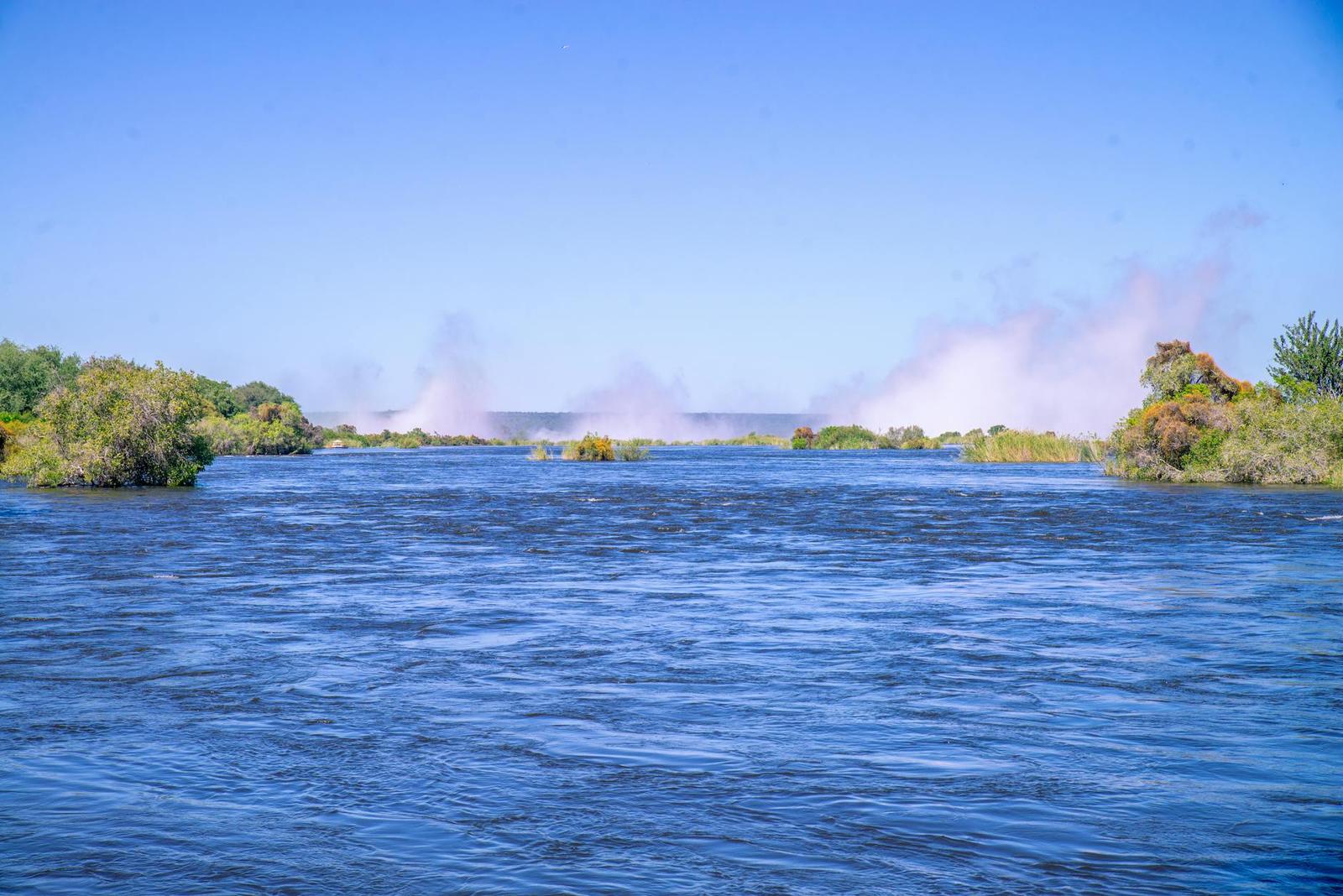 Sundowner Zambezi Cruise, Zimbabwe