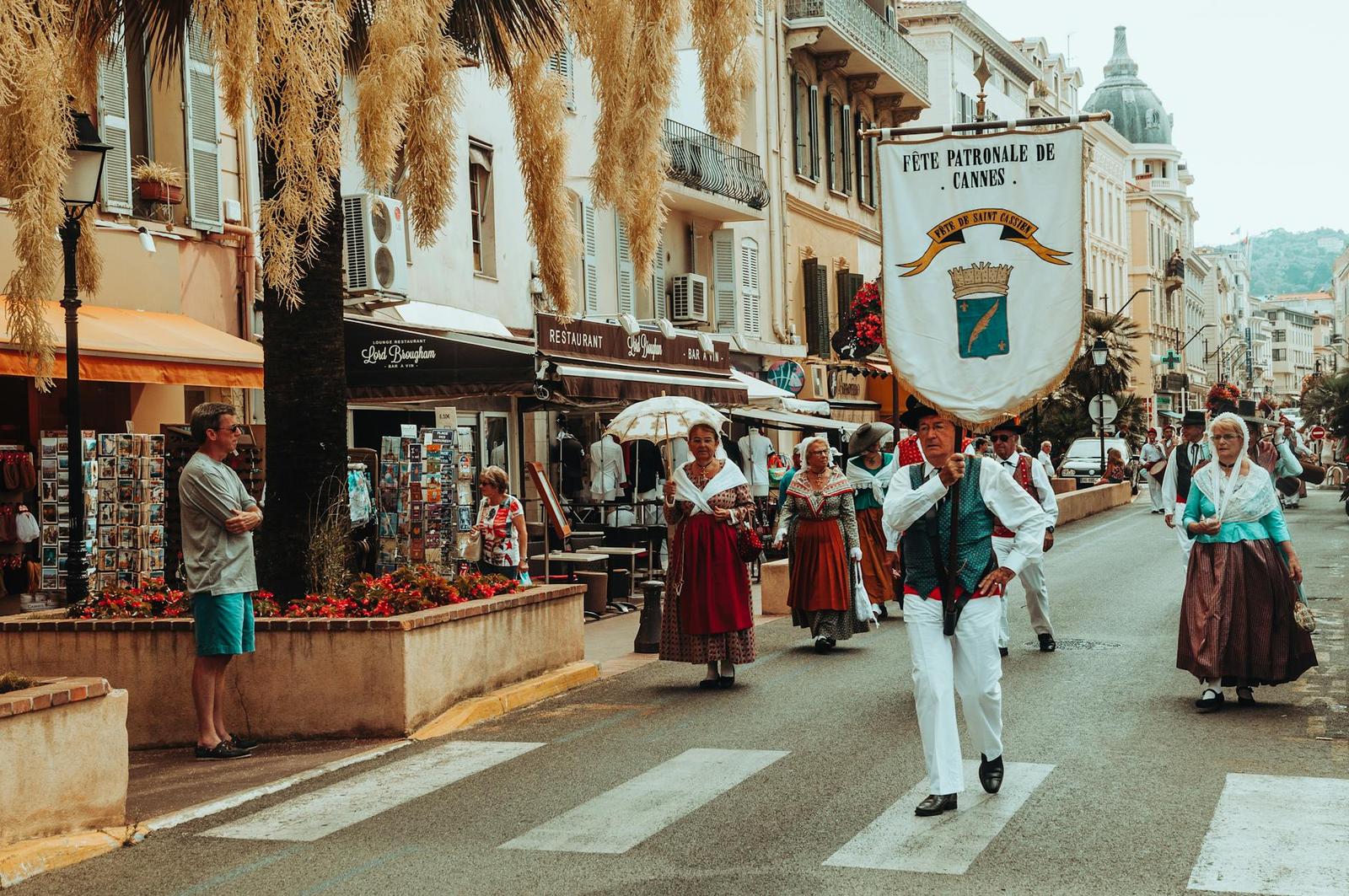 Cannes Walking Local Expert — France
