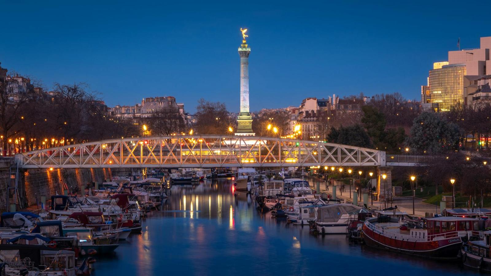 Paris Amsterdam Hour Canal — France
