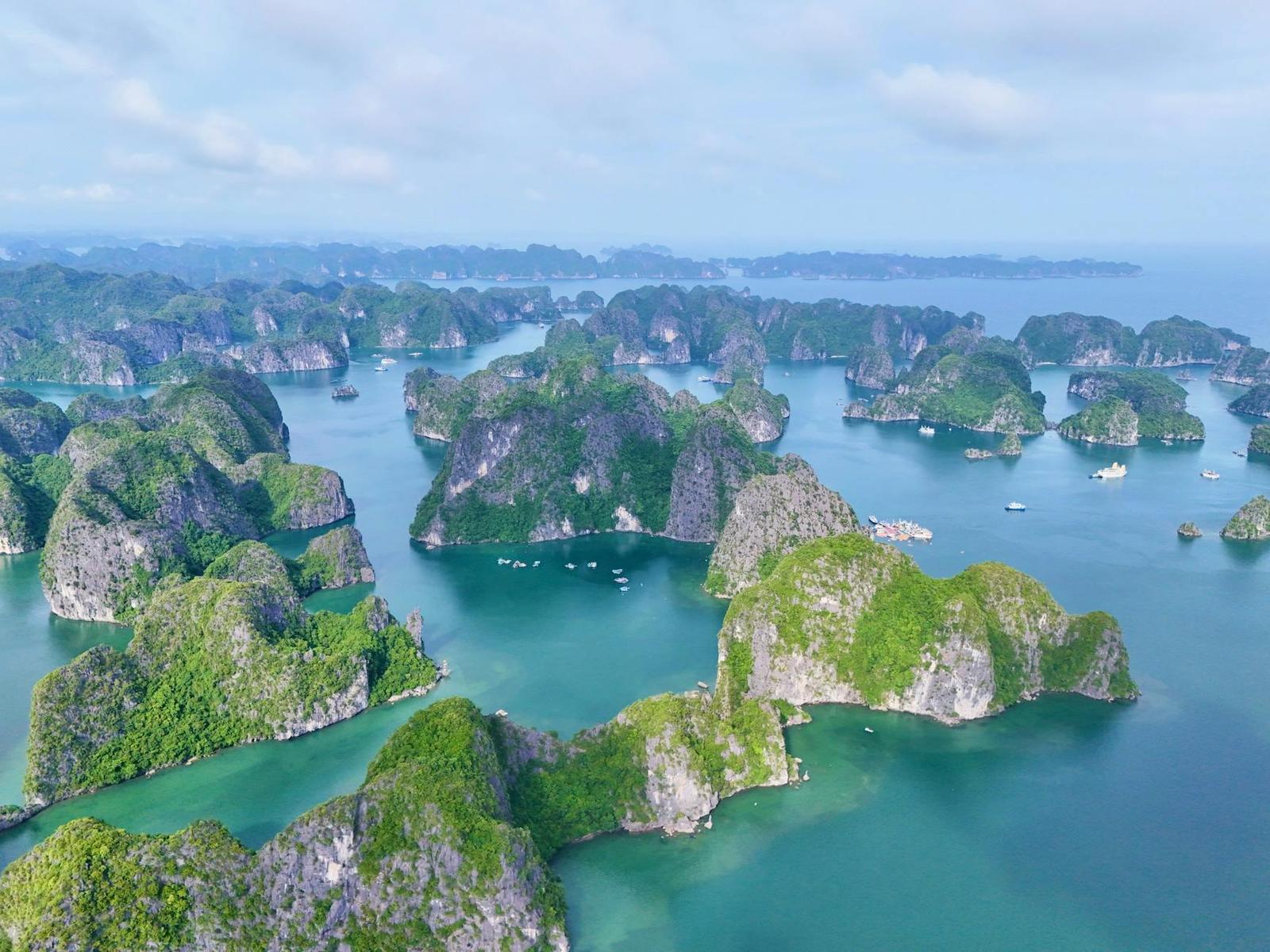 Long Bay Hanoi Flight — Vietnam