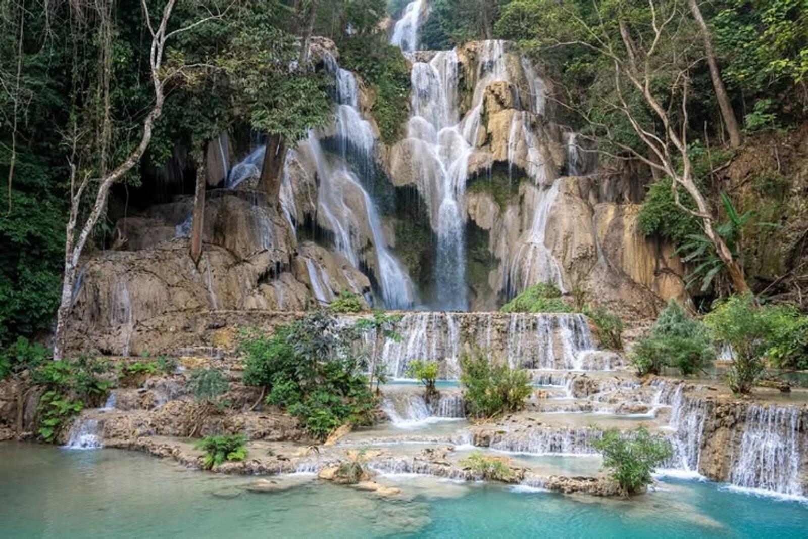 Kuang Si waterfall day