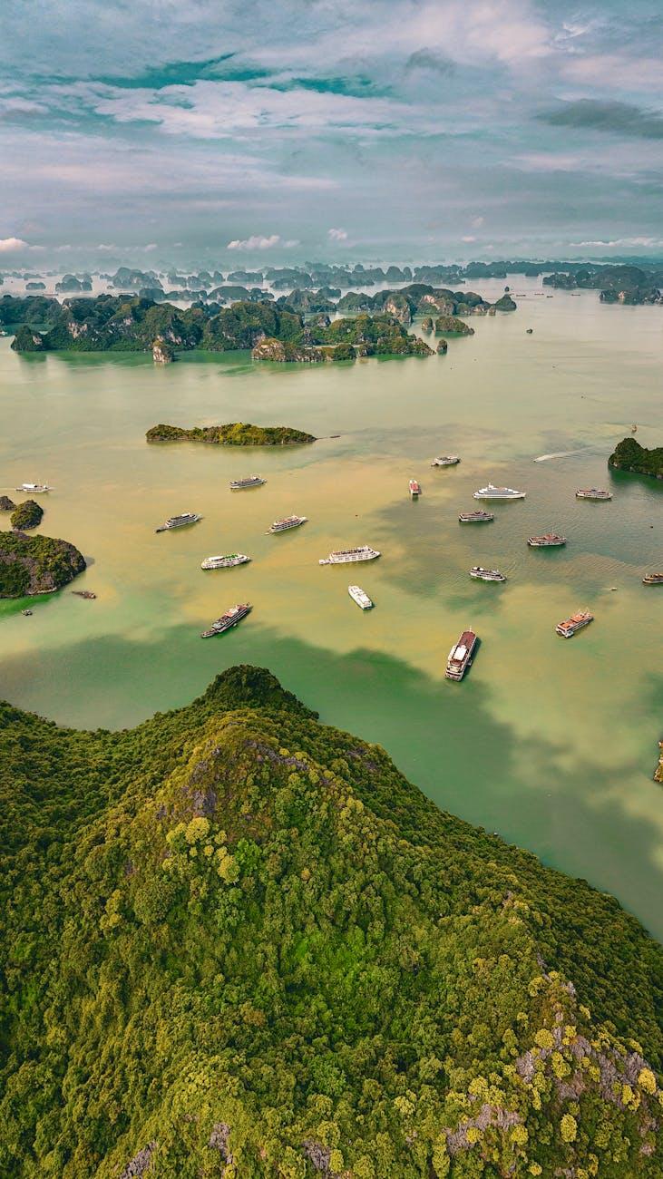 Halong Hanoi — Vietnam