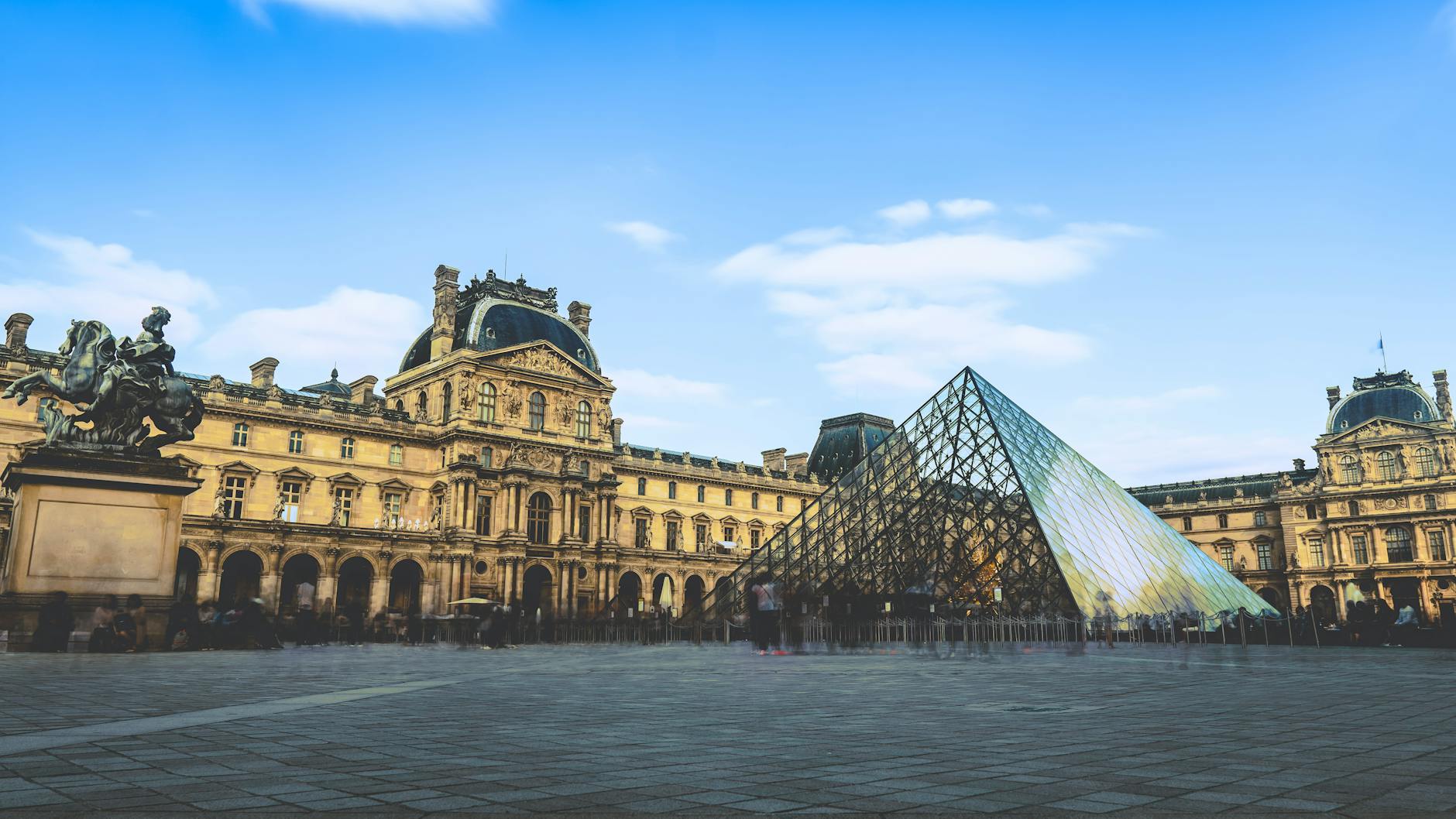 Lourve Museum on day 9, Switzerland + France