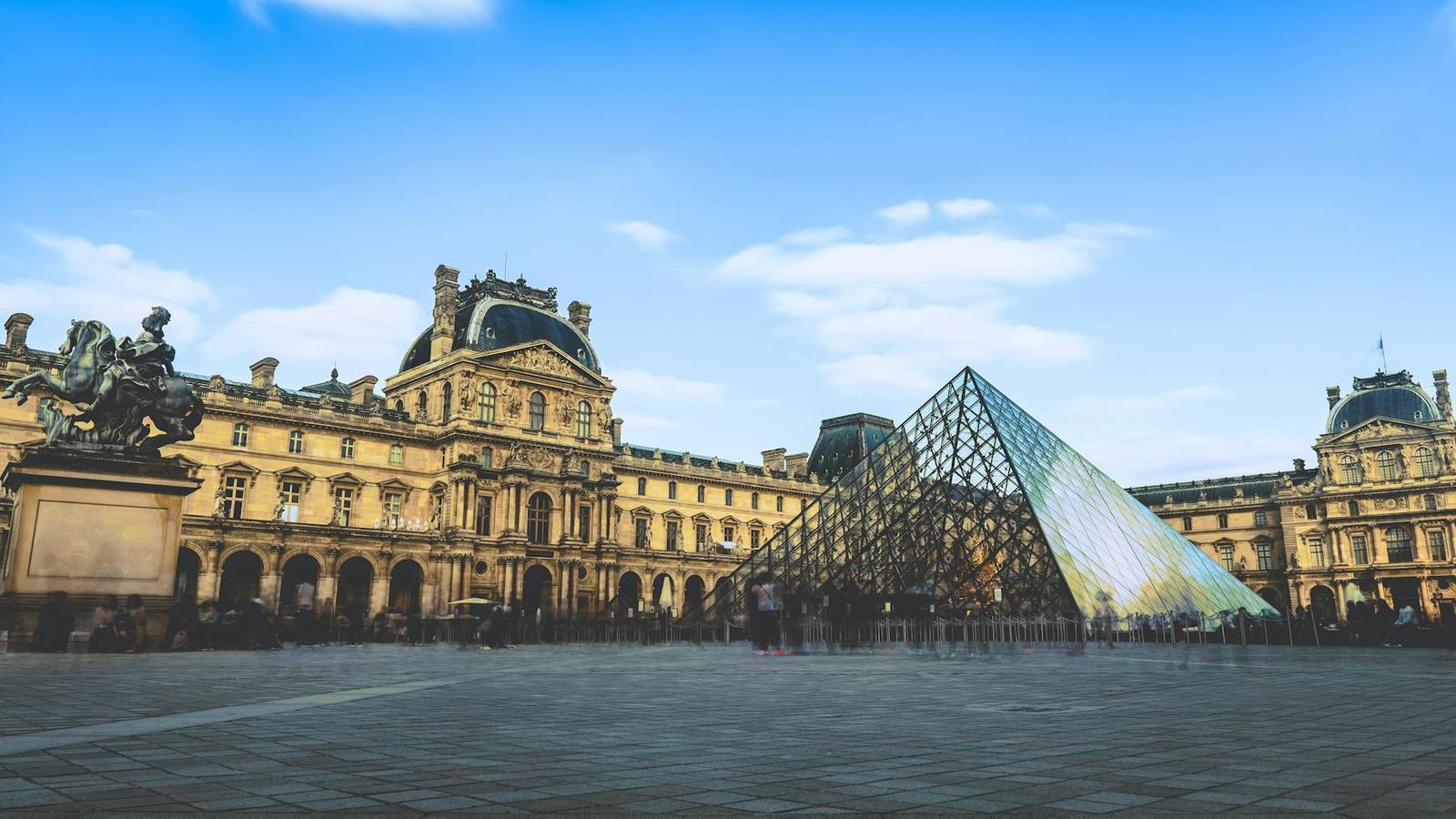 Lourve Museum on day 9, Switzerland + France