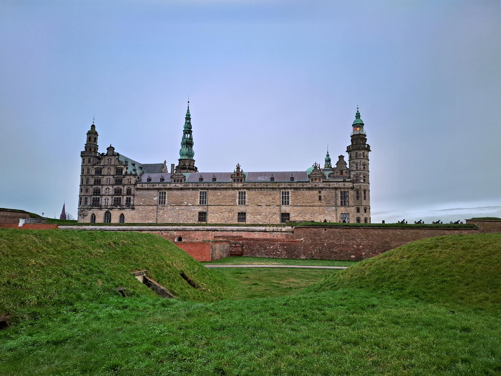 Hamlet'S Castle, Greece + Hungary + Austria + Czechia + Denmark