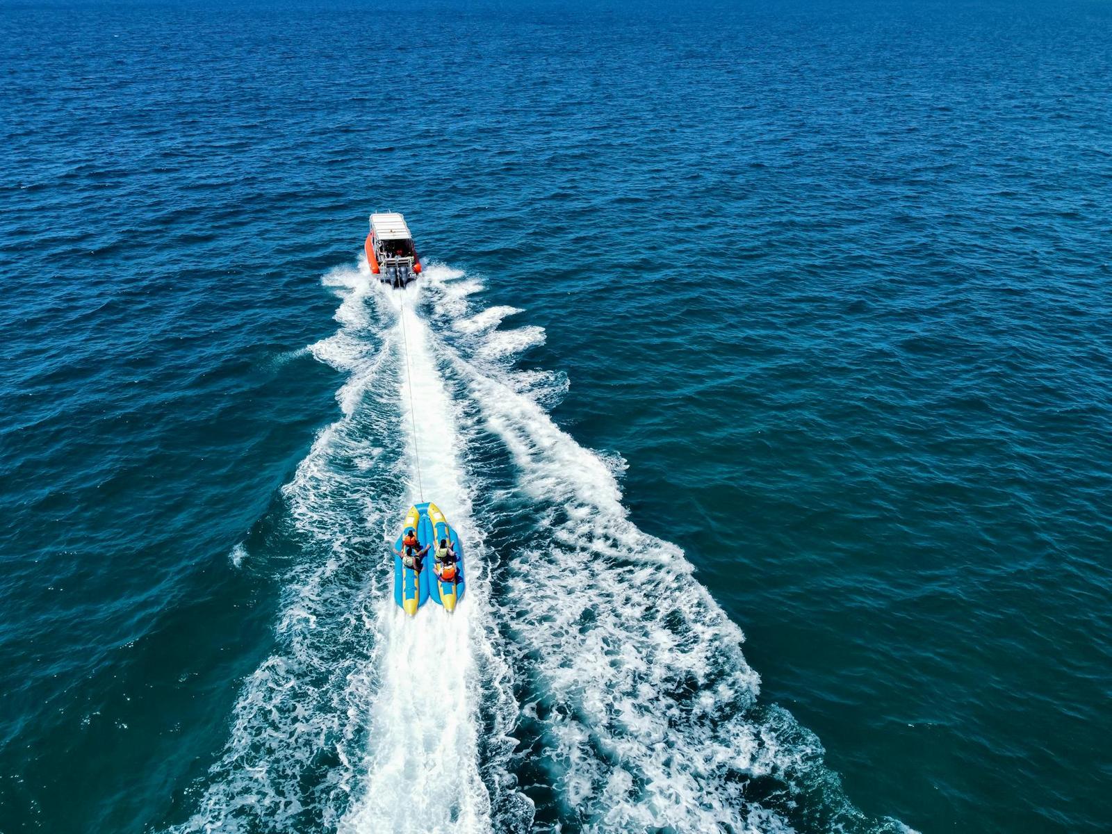 Full Benoa Watersports Banana — Indonesia