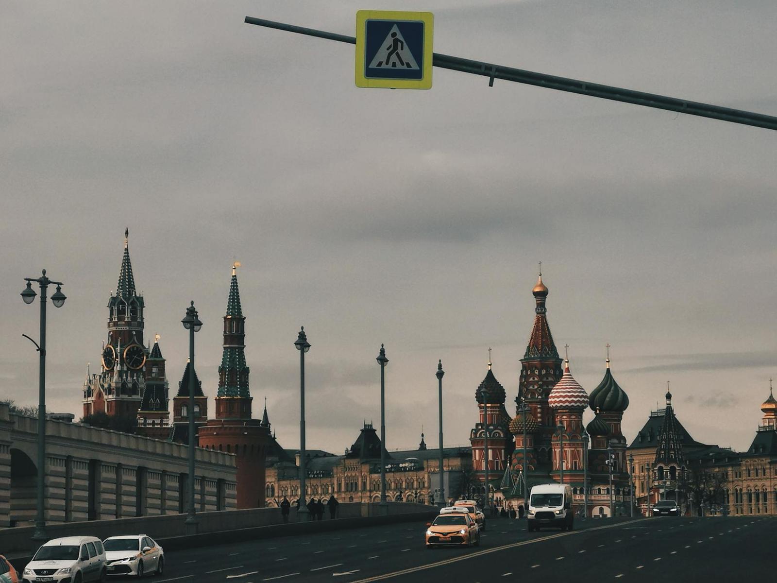 Arrive Moscow on day 1, Russia