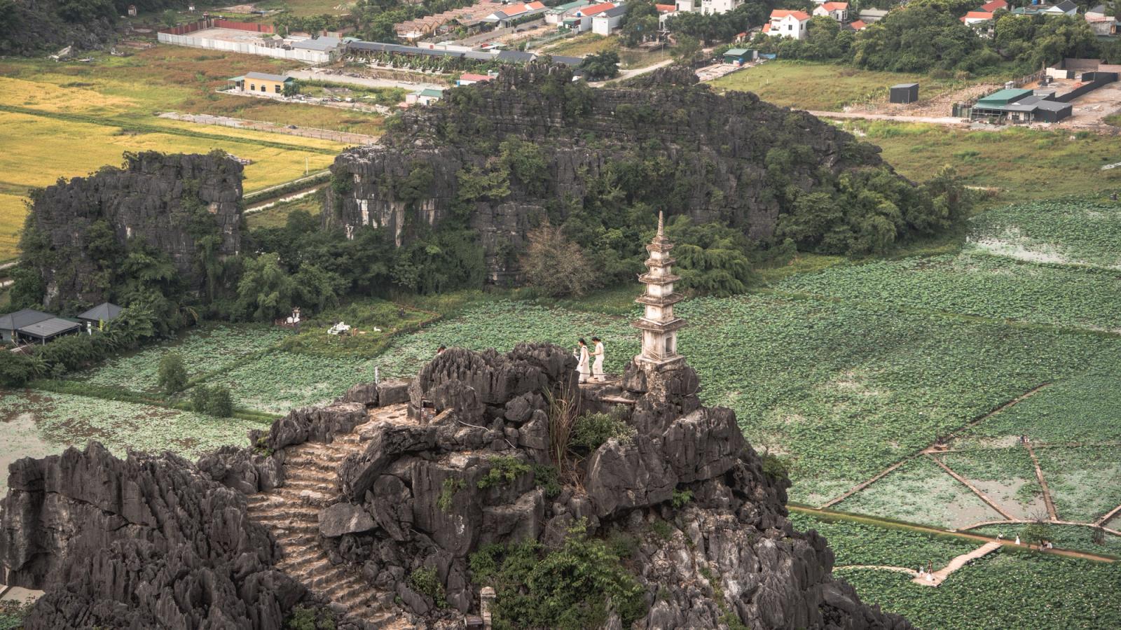 Stunning aerial photograph of Mua Cave's iconic landscape, Ninh Binh, Vietnam