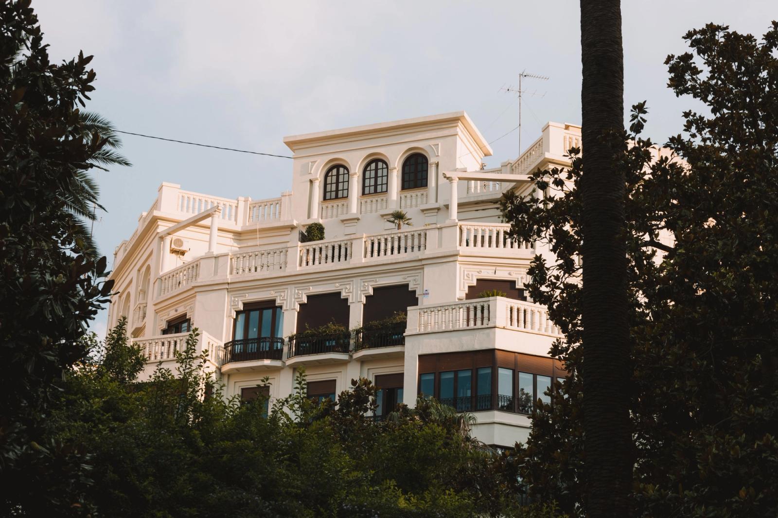 A stunning villa in Valencia, Spain, surrounded by greenery and showcasing classic architecture